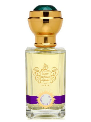 Fraicheur Muskissime Extravagante Maitre Parfumeur et Gantier womens perfume - elegant fragrance bottle on white background