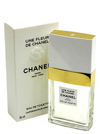 Une Fleur de Chanel Chanel perfume for women - Floral scent in a luxurious bottle - Best womens fragrance from Chanel - Buy now for a captivating aroma