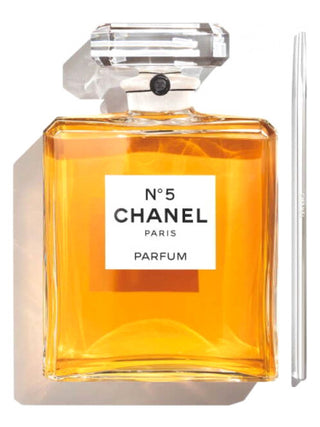 Chanel No 5 Parfum Baccarat Grand Extrait Chanel for women - Best Luxury Perfume Image