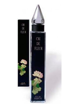 Cri de Fleur Rothenstein Womens Perfume - Exquisite floral fragrance bottle on white background