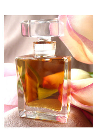 Rosa Roxana Illuminated Perfume for Women and Men - Exquisite Fragrance - Buy Online