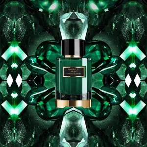 Emerald Musk Carolina Herrera Perfume for Women and Men - Elegant Fragrance Bottle