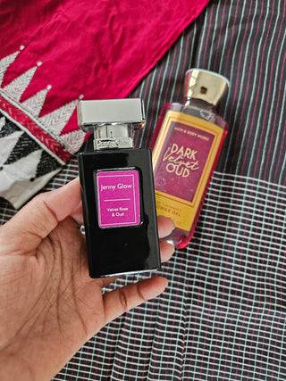 Dark Velvet Oud Bath & Body Works perfume for women - luxurious fragrance image